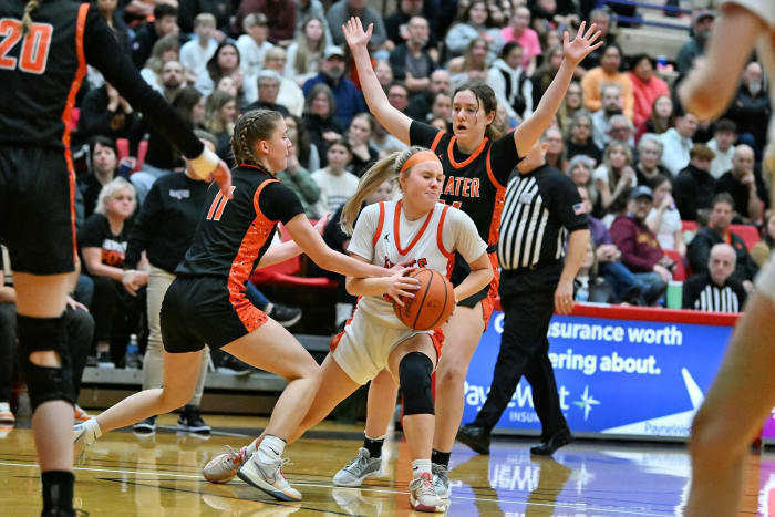 a Silverton Crater 5A Oregon girls basketball final 2024 Leon Neuschwander 25